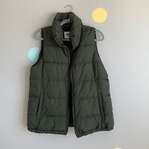 Old Navy Puffer Vest - Size L